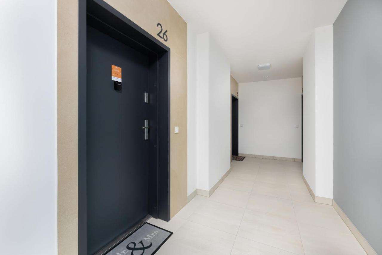 Platinium Apartment By Renters Prestige Rewal Exterior photo